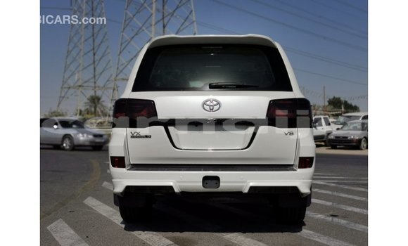 Acheter Import Voiture Toyota Land Cruiser Blanc à Import - Dubai, État d'Abia Acheter Import Voiture Toyota Land Cruiser Blanc à Import - Dubai, État d'Abia