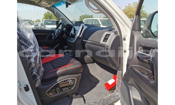 Acheter Import Voiture Toyota Land Cruiser Blanc à Import - Dubai, État d'Abia Acheter Import Voiture Toyota Land Cruiser Blanc à Import - Dubai, État d'Abia