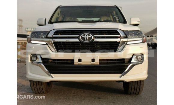 Acheter Import Voiture Toyota Land Cruiser Blanc à Import - Dubai, État d'Abia Acheter Import Voiture Toyota Land Cruiser Blanc à Import - Dubai, État d'Abia