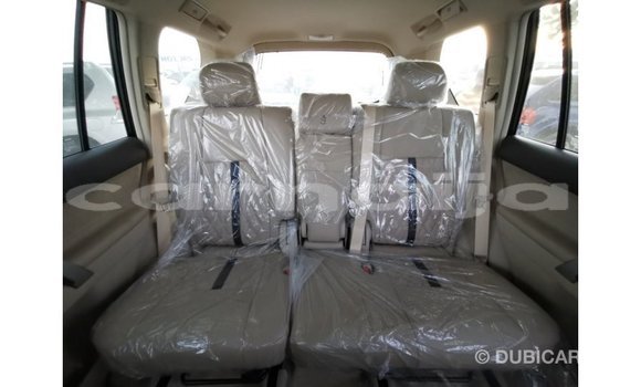 Acheter Import Voiture Toyota Prado Blanc à Import - Dubai, État d'Abia Acheter Import Voiture Toyota Prado Blanc à Import - Dubai, État d'Abia