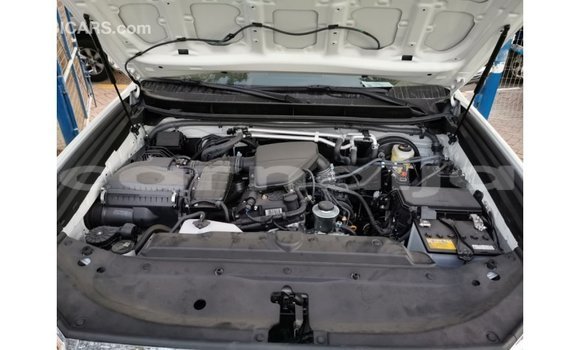 Acheter Import Voiture Toyota Prado Blanc à Import - Dubai, État d'Abia Acheter Import Voiture Toyota Prado Blanc à Import - Dubai, État d'Abia