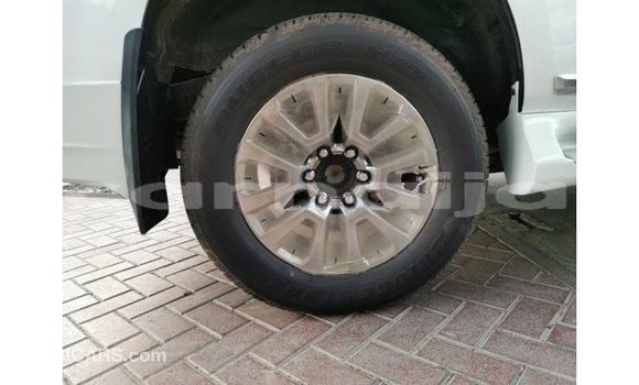 Acheter Import Voiture Toyota Prado Blanc à Import - Dubai, État d'Abia Acheter Import Voiture Toyota Prado Blanc à Import - Dubai, État d'Abia