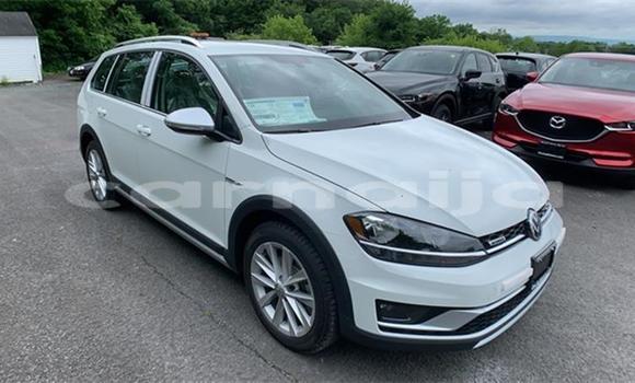 Acheter Import Voiture Volkswagen Golf Blanc à Lagos, État de Lagos Acheter Import Voiture Volkswagen Golf Blanc à Lagos, État de Lagos