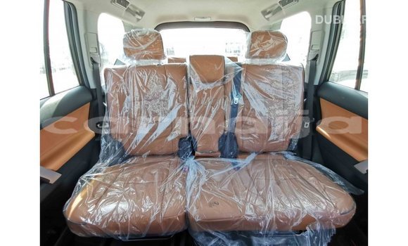 Acheter Import Voiture Toyota Prado Blanc à Import - Dubai, État d'Abia Acheter Import Voiture Toyota Prado Blanc à Import - Dubai, État d'Abia