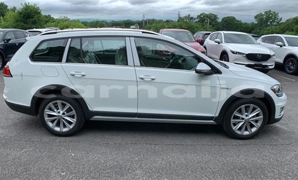 Acheter Import Voiture Volkswagen Golf Blanc à Lagos, État de Lagos Acheter Import Voiture Volkswagen Golf Blanc à Lagos, État de Lagos