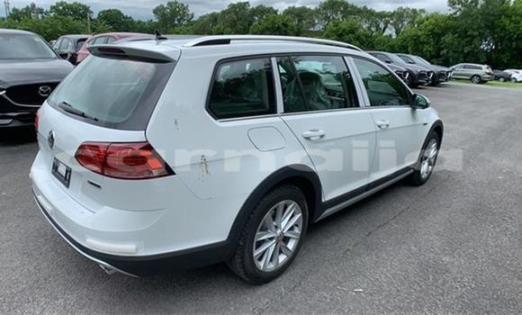 Acheter Import Voiture Volkswagen Golf Blanc à Lagos, État de Lagos Acheter Import Voiture Volkswagen Golf Blanc à Lagos, État de Lagos