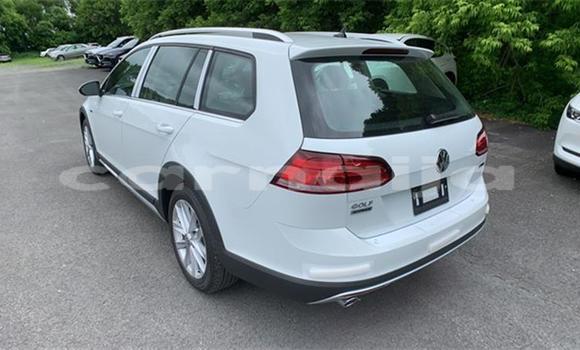 Acheter Import Voiture Volkswagen Golf Blanc à Lagos, État de Lagos Acheter Import Voiture Volkswagen Golf Blanc à Lagos, État de Lagos