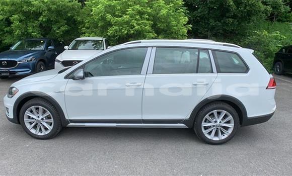 Acheter Import Voiture Volkswagen Golf Blanc à Lagos, État de Lagos Acheter Import Voiture Volkswagen Golf Blanc à Lagos, État de Lagos