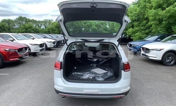 Acheter Import Voiture Volkswagen Golf Blanc à Lagos, État de Lagos Acheter Import Voiture Volkswagen Golf Blanc à Lagos, État de Lagos