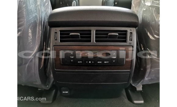 Buy Import Toyota Land Cruiser White Car in Import - Dubai in Abia State Buy Import Toyota Land Cruiser White Car in Import - Dubai in Abia State