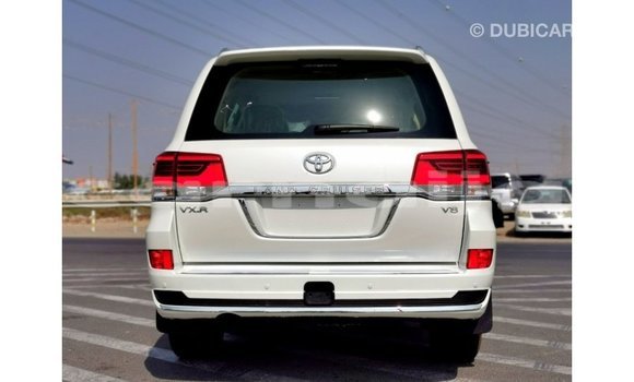 Buy Import Toyota Land Cruiser White Car in Import - Dubai in Abia State Buy Import Toyota Land Cruiser White Car in Import - Dubai in Abia State
