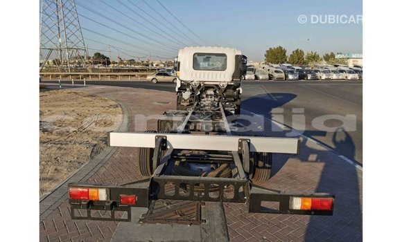 Acheter Import Voiture Isuzu Rodeo Blanc à Import - Dubai, État d'Abia Acheter Import Voiture Isuzu Rodeo Blanc à Import - Dubai, État d'Abia