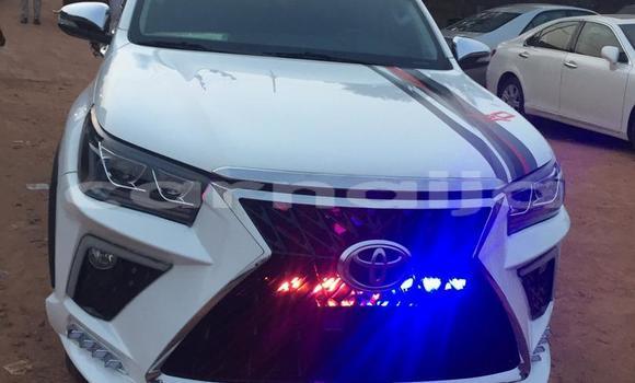 Buy Import Toyota Hilux White Car in Ipokia in Ogun State Buy Import Toyota Hilux White Car in Ipokia in Ogun State