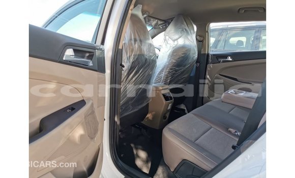 Buy Import Hyundai Tucson White Car in Import - Dubai in Abia State Buy Import Hyundai Tucson White Car in Import - Dubai in Abia State