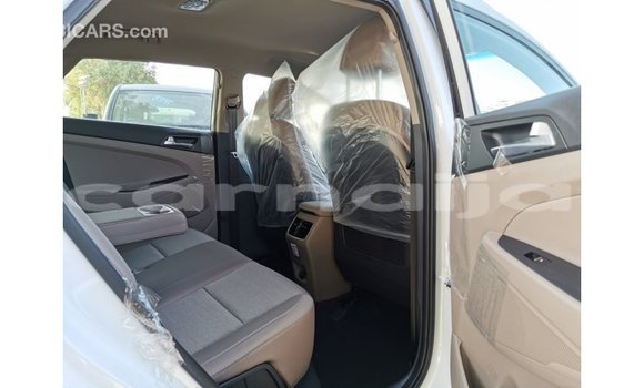 Buy Import Hyundai Tucson White Car in Import - Dubai in Abia State Buy Import Hyundai Tucson White Car in Import - Dubai in Abia State