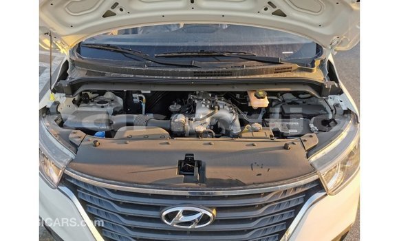 Buy Import Hyundai Accent White Car in Import - Dubai in Abia State Buy Import Hyundai Accent White Car in Import - Dubai in Abia State