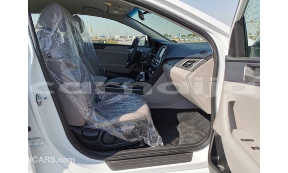 Buy Import Hyundai Sonata White Car in Import - Dubai in Abia State Buy Import Hyundai Sonata White Car in Import - Dubai in Abia State