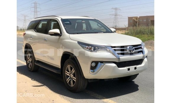 Acheter Import Voiture Toyota Fortuner Blanc à Import - Dubai, État d'Abia Acheter Import Voiture Toyota Fortuner Blanc à Import - Dubai, État d'Abia