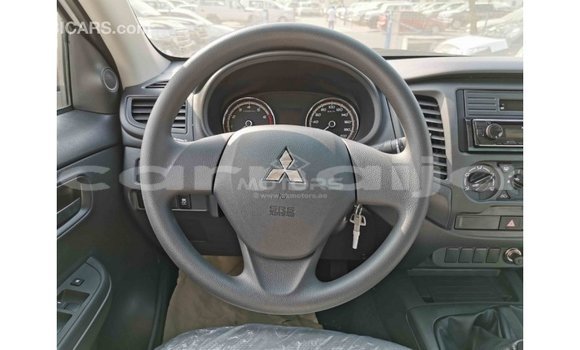 Buy Import Mitsubishi L200 White Car in Import - Dubai in Abia State Buy Import Mitsubishi L200 White Car in Import - Dubai in Abia State