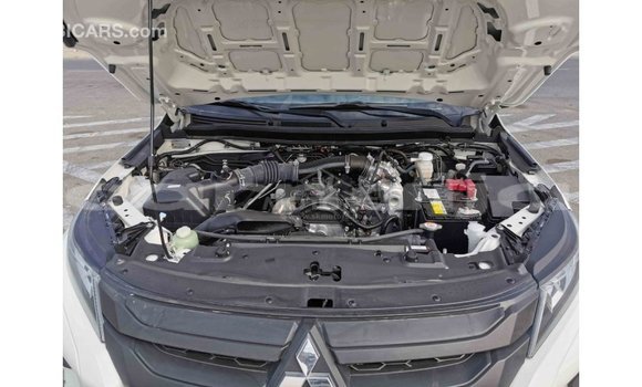 Buy Import Mitsubishi L200 White Car in Import - Dubai in Abia State Buy Import Mitsubishi L200 White Car in Import - Dubai in Abia State