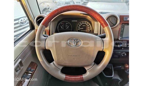 Buy Import Toyota Land Cruiser Beige Car in Import - Dubai in Abia State Buy Import Toyota Land Cruiser Beige Car in Import - Dubai in Abia State