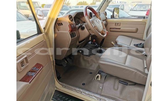 Buy Import Toyota Land Cruiser Beige Car in Import - Dubai in Abia State Buy Import Toyota Land Cruiser Beige Car in Import - Dubai in Abia State