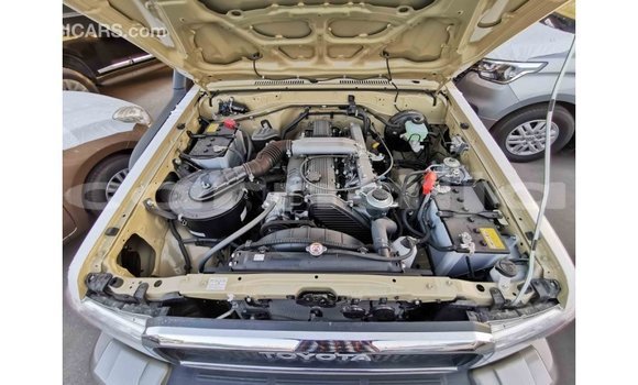 Buy Import Toyota Land Cruiser Beige Car in Import - Dubai in Abia State Buy Import Toyota Land Cruiser Beige Car in Import - Dubai in Abia State