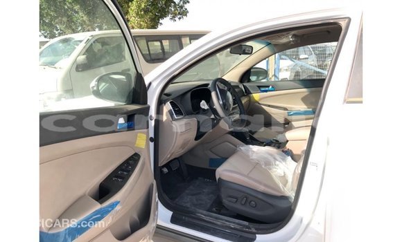 Buy Import Hyundai Tucson White Car in Import - Dubai in Abia State Buy Import Hyundai Tucson White Car in Import - Dubai in Abia State