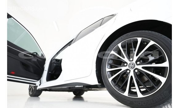 Buy Import Toyota Camry White Car in Import - Dubai in Abia State Buy Import Toyota Camry White Car in Import - Dubai in Abia State