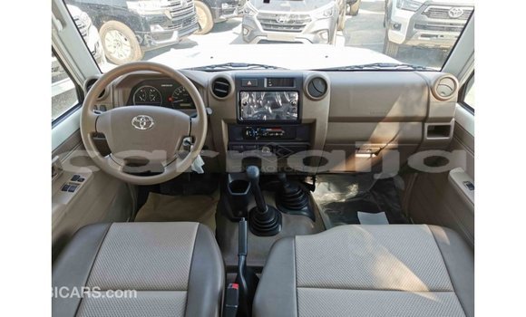 Buy Import Toyota Land Cruiser White Car in Import - Dubai in Abia State Buy Import Toyota Land Cruiser White Car in Import - Dubai in Abia State