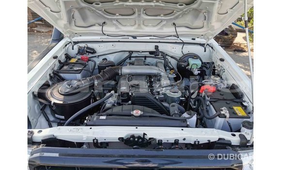 Buy Import Toyota Land Cruiser White Car in Import - Dubai in Abia State Buy Import Toyota Land Cruiser White Car in Import - Dubai in Abia State