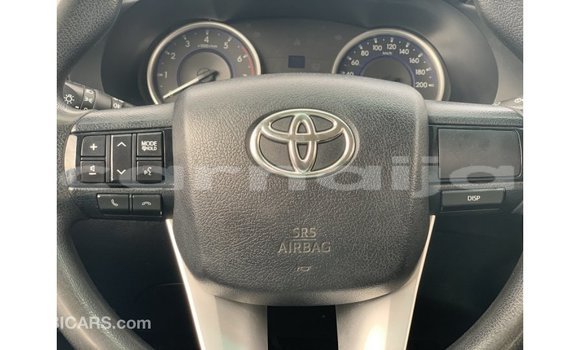 Buy Import Toyota Hilux White Car in Import - Dubai in Abia State Buy Import Toyota Hilux White Car in Import - Dubai in Abia State