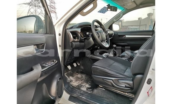 Buy Import Toyota Hilux White Car in Import - Dubai in Abia State Buy Import Toyota Hilux White Car in Import - Dubai in Abia State