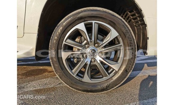 Buy Import Toyota Land Cruiser White Car in Import - Dubai in Abia State Buy Import Toyota Land Cruiser White Car in Import - Dubai in Abia State