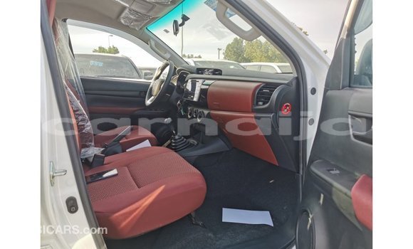 Buy Import Toyota Hilux White Car in Import - Dubai in Abia State Buy Import Toyota Hilux White Car in Import - Dubai in Abia State