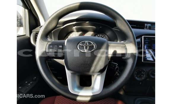 Buy Import Toyota Hilux White Car in Import - Dubai in Abia State Buy Import Toyota Hilux White Car in Import - Dubai in Abia State