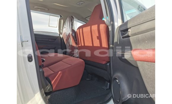 Buy Import Toyota Hilux White Car in Import - Dubai in Abia State Buy Import Toyota Hilux White Car in Import - Dubai in Abia State