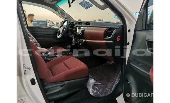 Buy Import Toyota Hilux White Car in Import - Dubai in Abia State Buy Import Toyota Hilux White Car in Import - Dubai in Abia State