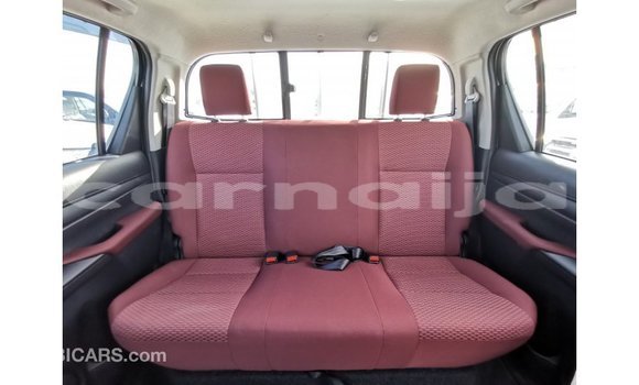 Buy Import Toyota Hilux White Car in Import - Dubai in Abia State Buy Import Toyota Hilux White Car in Import - Dubai in Abia State