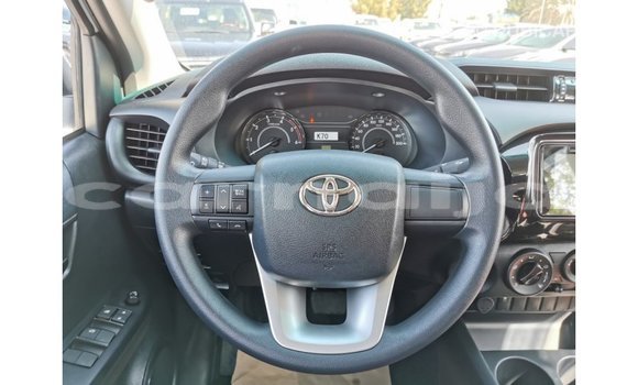 Buy Import Toyota Hilux White Car in Import - Dubai in Abia State Buy Import Toyota Hilux White Car in Import - Dubai in Abia State