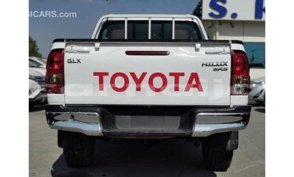 Acheter Import Voiture Toyota Hilux Blanc à Import - Dubai, État d'Abia Acheter Import Voiture Toyota Hilux Blanc à Import - Dubai, État d'Abia