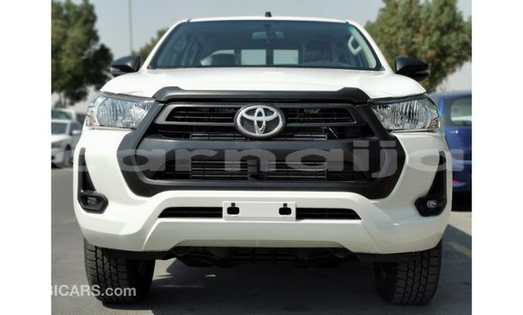 Buy Import Toyota Hilux White Car in Import - Dubai in Abia State Buy Import Toyota Hilux White Car in Import - Dubai in Abia State