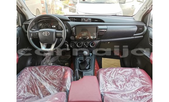Buy Import Toyota Hilux White Car in Import - Dubai in Abia State Buy Import Toyota Hilux White Car in Import - Dubai in Abia State