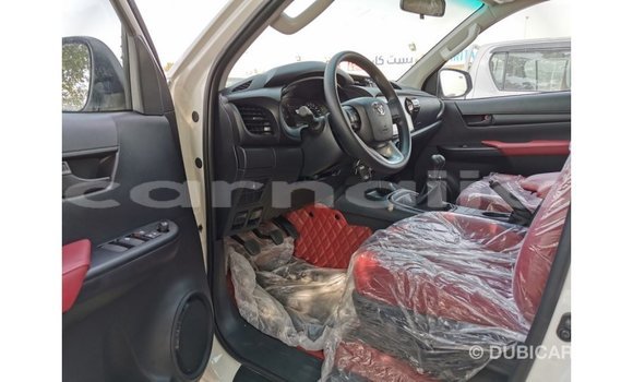 Buy Import Toyota Hilux White Car in Import - Dubai in Abia State Buy Import Toyota Hilux White Car in Import - Dubai in Abia State