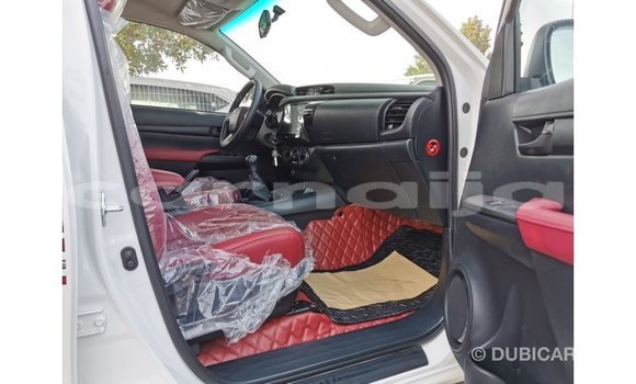 Buy Import Toyota Hilux White Car in Import - Dubai in Abia State Buy Import Toyota Hilux White Car in Import - Dubai in Abia State