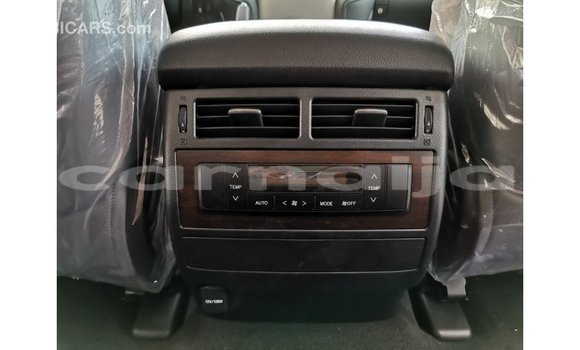 Buy Import Toyota Land Cruiser White Car in Import - Dubai in Abia State Buy Import Toyota Land Cruiser White Car in Import - Dubai in Abia State