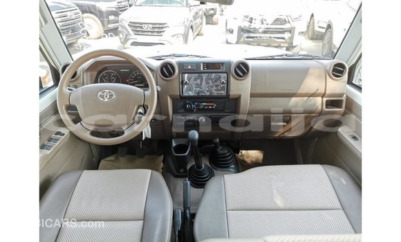 Buy Import Toyota Land Cruiser White Car in Import - Dubai in Abia State Buy Import Toyota Land Cruiser White Car in Import - Dubai in Abia State