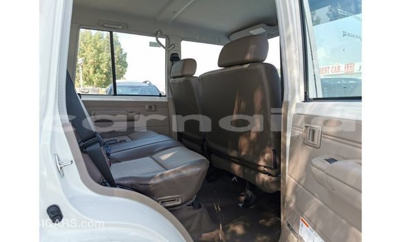 Buy Import Toyota Land Cruiser White Car in Import - Dubai in Abia State Buy Import Toyota Land Cruiser White Car in Import - Dubai in Abia State