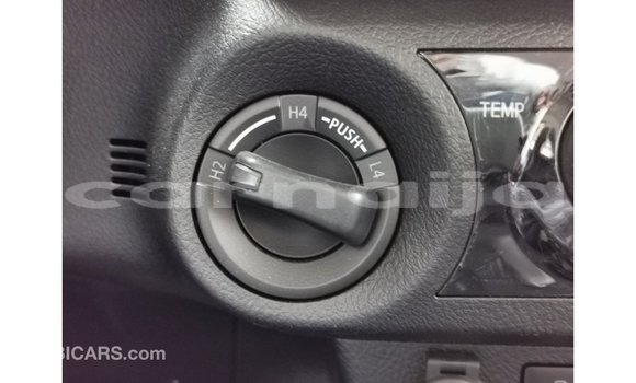 Buy Import Toyota Hilux Green Car in Import - Dubai in Abia State Buy Import Toyota Hilux Green Car in Import - Dubai in Abia State