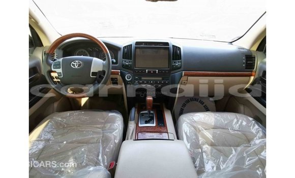 Buy Import Toyota Land Cruiser White Car in Import - Dubai in Abia State Buy Import Toyota Land Cruiser White Car in Import - Dubai in Abia State